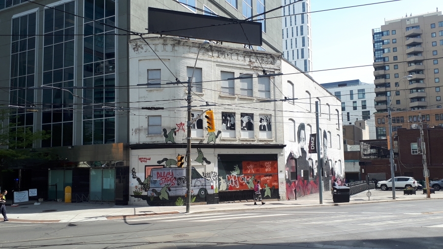 38-40 Dundas Street East, Toronto - 21 May 2021 - Photograph by Adam Wynne