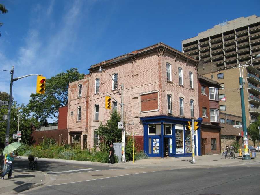 Main Street Building at corner of Spadina and Sussex