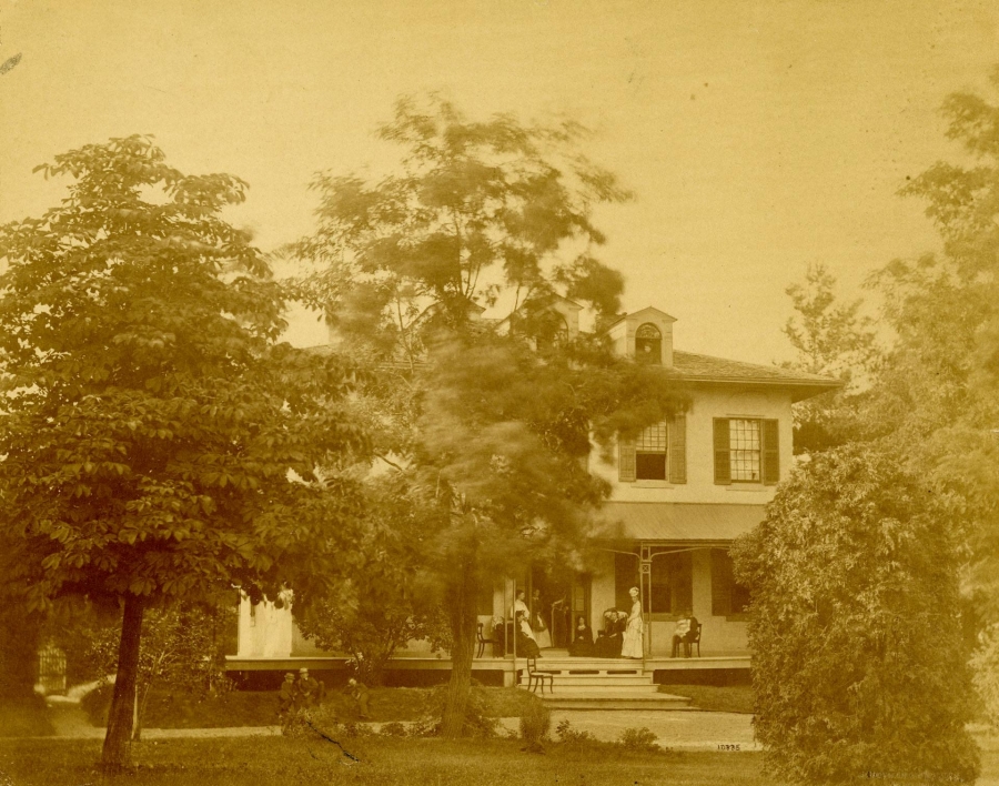 Rusholme manor in 1871. Built in 1839, it was demolished to make way for an apartment building in 1953 (Image courtesy of the Toronto Library Archives.)