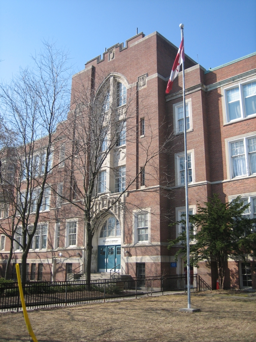 View of the main entrance to Eastern Commerce Collegiate Institute in March 2009 (courtesy of SimonP/Wikimedia Commons)