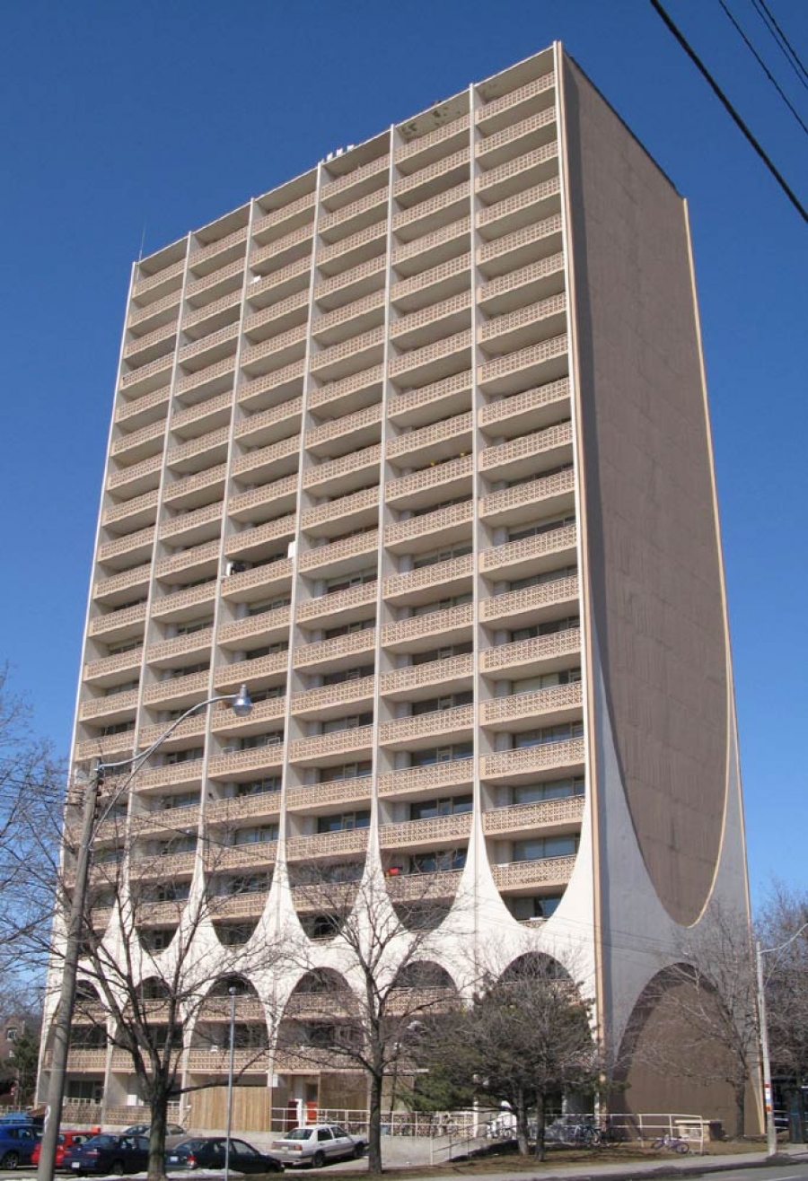 100 Spadina Road around 2006. (Photo by Bob Krawczyk.)