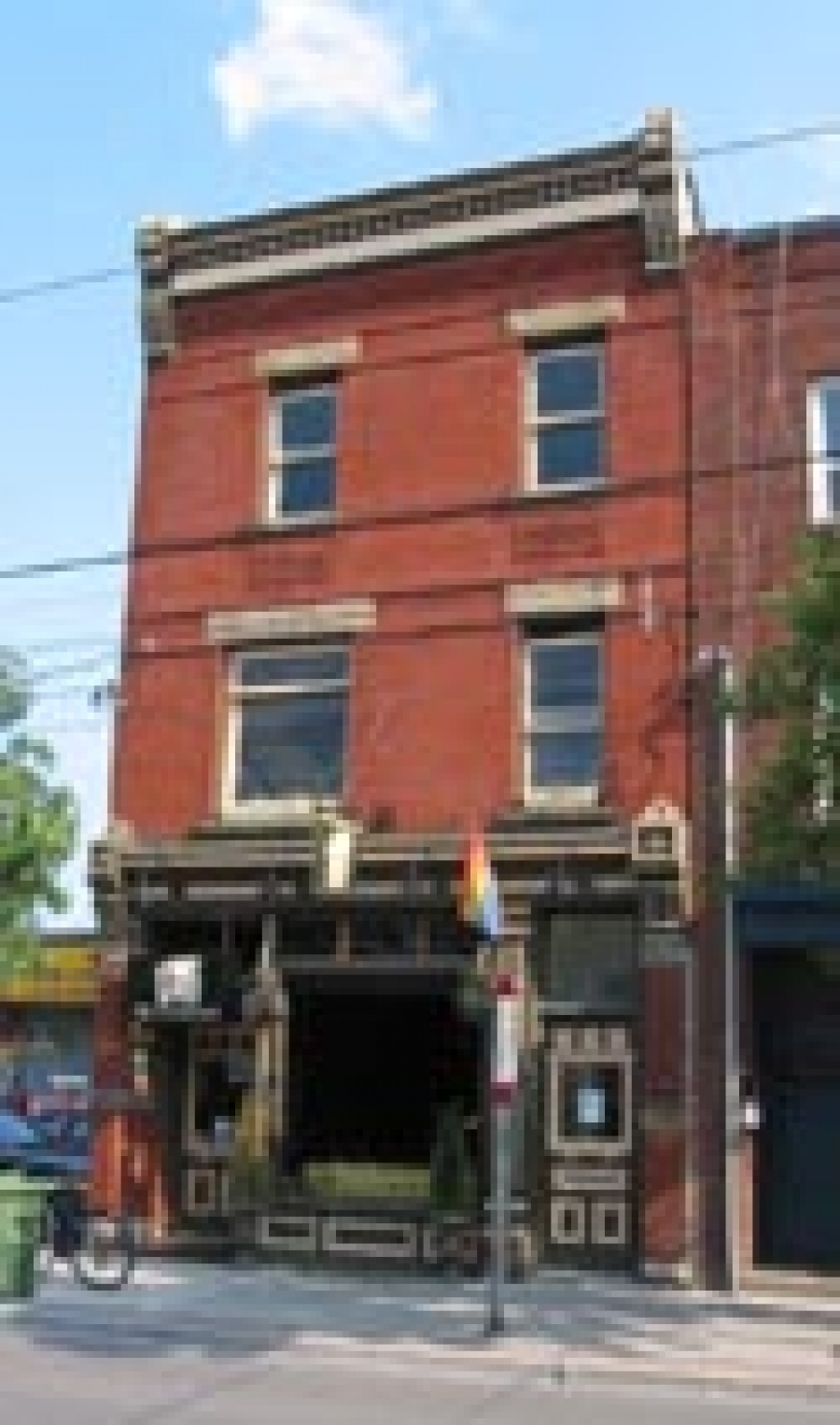 993 Queen Street East, circa 2004, photo Bob Krawczyk